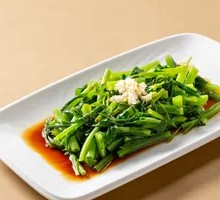 Stir-fried Water Spinach with Garlic