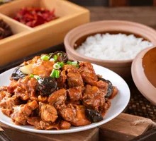 Stewed Chicken and Mushroom Baozi Rice