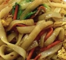 Stir-fried Rice Noodles with Egg and Shredded Pork