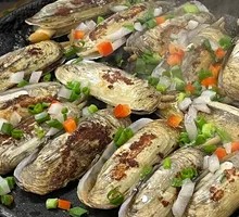 Sautéed Clams on Iron Plate