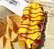 Classic American Cheese Hot Dog
