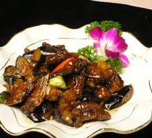 Eggplant and Shredded Pork in Wooden Bucket Rice