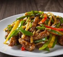 Stir-Fried Beef with Yellow Onion