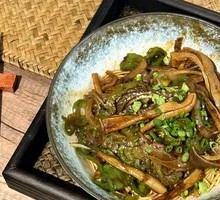 Eel and Pig's Stomach Noodles