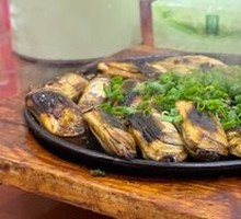 Sautéed Clams on Iron Plate