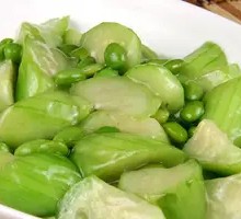 Loofah and Edamame Stir-Fry