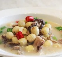 Lotus Seed and Pig Stomach Soup