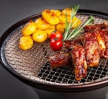 Black Pork Chop with Huchen Potatoes