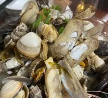 Sichuan-Style Steamed Clams