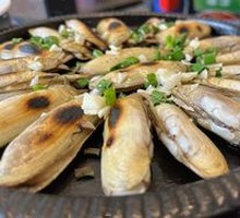 Sautéed Clams on Iron Plate