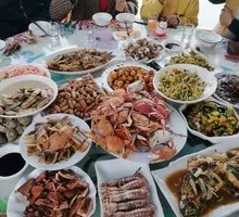 Seafood Feast on a Boat at Xiashan Ninghai Bay