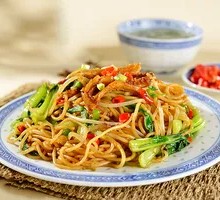 Stir-Fried Noodles with Shredded Pork