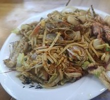 Signature Seafood Fried Noodles