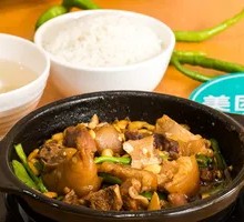 Braised Pig Trotters in Brown Sauce