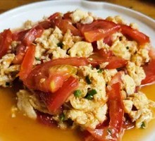 Tomato and Egg Stir-Fry