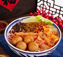 Braised Meatballs in Snail Noodles