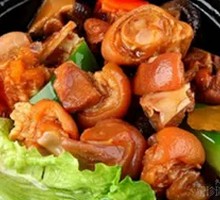 Braised Pig Trotters in Brown Sauce