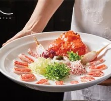 Stir-fried松叶 Crab with Flavorful Sauce