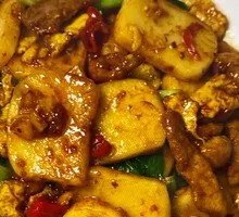 Pork Tenderloin Stir-Fried with Rice Noodles