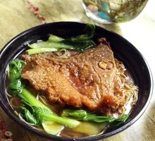 Braised Pork Chop Noodles