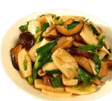 Stir-Fried Pork Noodles with Rice Cake