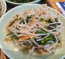 Stir-Fried Mung Bean Sprouts