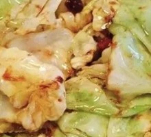 Spicy Pot-Braised Cabbage