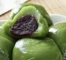 Green rice ball