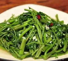 Garlic Stir-Fried Water Spinach