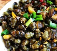 Stir-Fried Snail Noodles