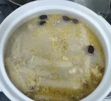 Bamboo Sponge Pig's Trotter Chicken Soup