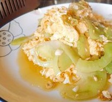 Green Tomato and Egg Stir-fry