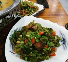 Preserved Pork with Dried Lettuce