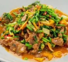 Water Celery Stir-Fried with Beef