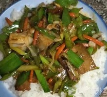 Spicy Pork Stir-fry Rice Bowl