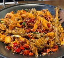 Spicy Chicken Feet and Shrimp in Dry Pot