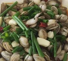 Scallion Oil Sea Clams