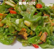 Dried Lettuce with Preserved Meat Stir-fry