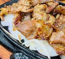 Grilled Pork Belly on Iron Plate