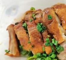 Braised Duck with Tea Tree Mushrooms