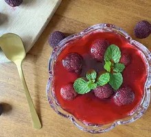 Chilled Sugared Bayberry Dessert