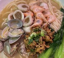 Special Jiang White Shrimp Three Fresh Seafood Noodles