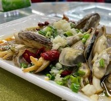 Braised Clams with Scallion Oil