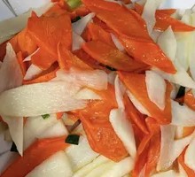 Bamboo Shoots Stir-Fried with Carrots