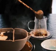 Autumn Moon Pear with Citrus Peel and Aged White Tea