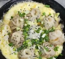 Pan-fried Thin-skinned Steamed Buns