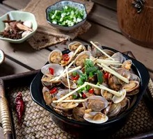 Five-Grain Clam Noodles