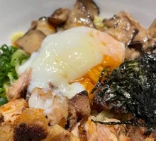 Barbecue Pork and Mushroom Sauce Noodles