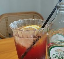 Black Currant Sparkling Water