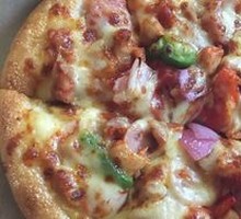 New Orleans Grilled Chicken Spicy Supreme Pizza